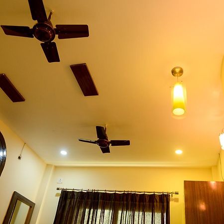 Hotel Mm Guwahati Ngoại thất bức ảnh