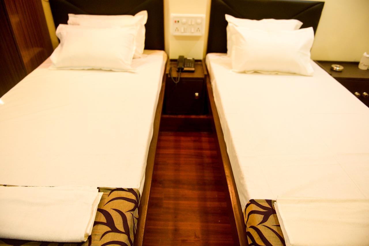 Hotel Mm Guwahati Ngoại thất bức ảnh